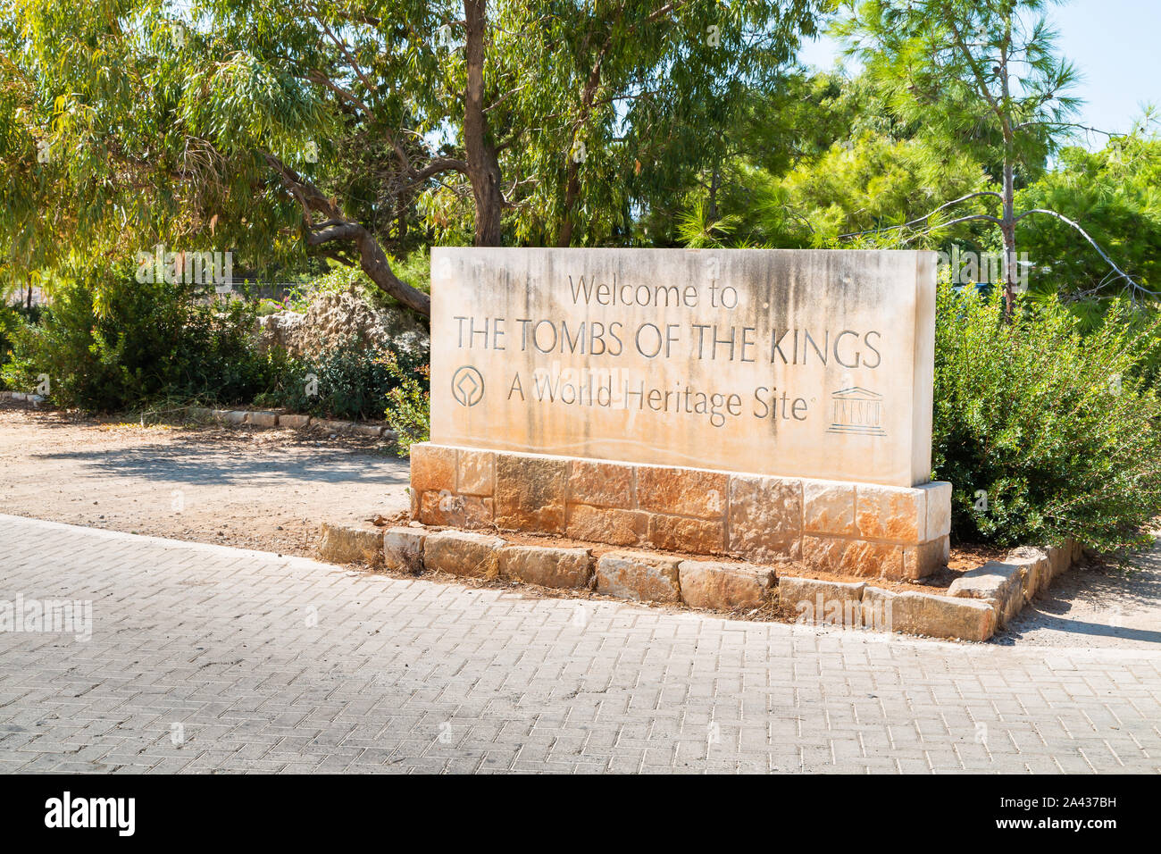Paphos le Tombeau des rois site du patrimoine mondial de l'UNESCO signe de bienvenue Banque D'Images