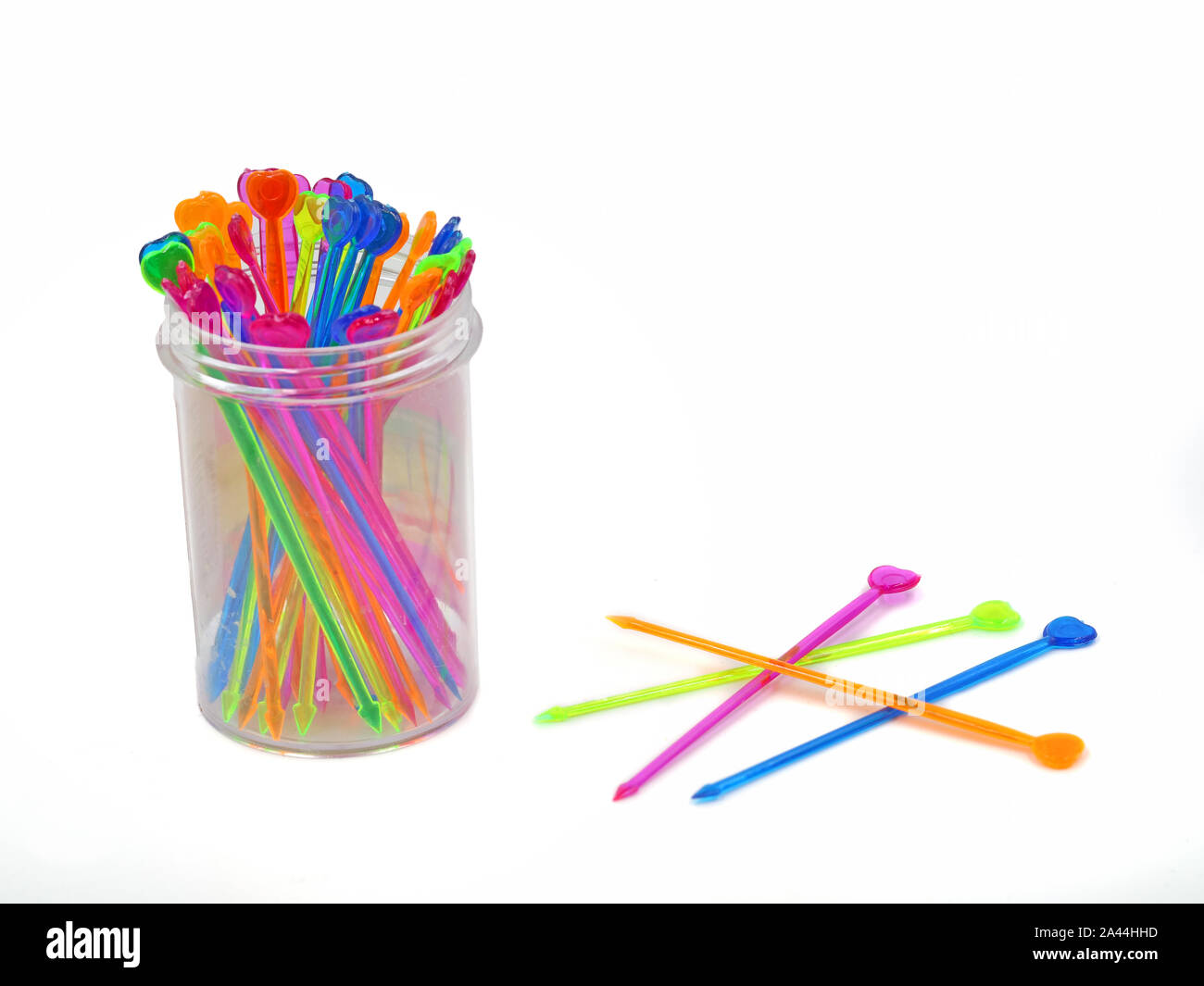 Jeu de brochettes colorées isolé sur fond blanc Banque D'Images
