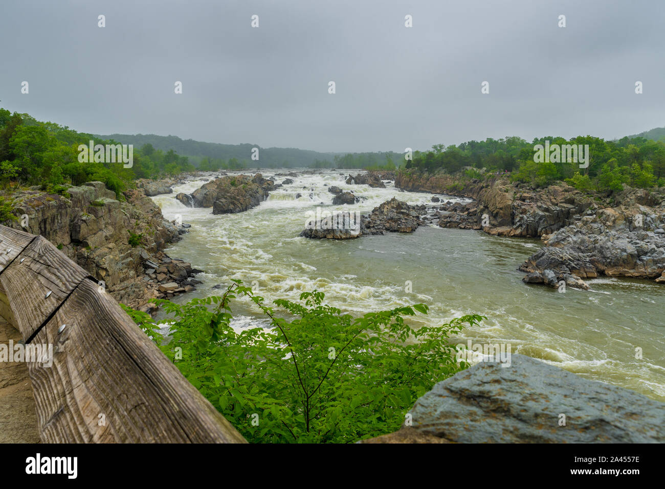 Eaux Grand Falls National Park sur un jour nuageux orageux Banque D'Images