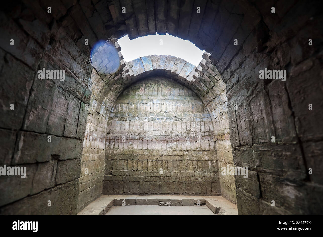 Les reliefs en pierre sont mis au jour des deux anciennes tombes datant de la dynastie Han (206 av. J.-C220 (AD) dans Jiyang district, Jinan city, est de la Chine. Banque D'Images