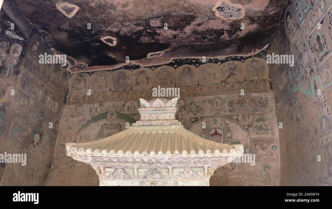 Les grottes bouddhistes de sculpture Bingling Temple Lanzhou Gansu, Chine. UNESCO World Heritage Site. Banque D'Images
