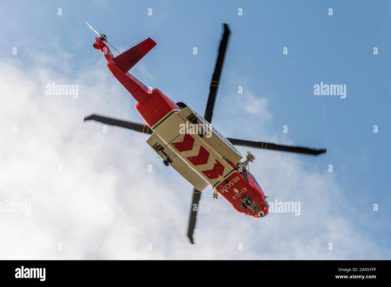 Dunmanus Bay, West Cork, Irlande. 11 octobre 2019. Sauvetage 117 aide à la recherche du pêcheur disparu Kodie Healy. M. Healy a pêché mercredi matin mais n'est pas revenu. Crédit : AG News/Alay Live News Banque D'Images