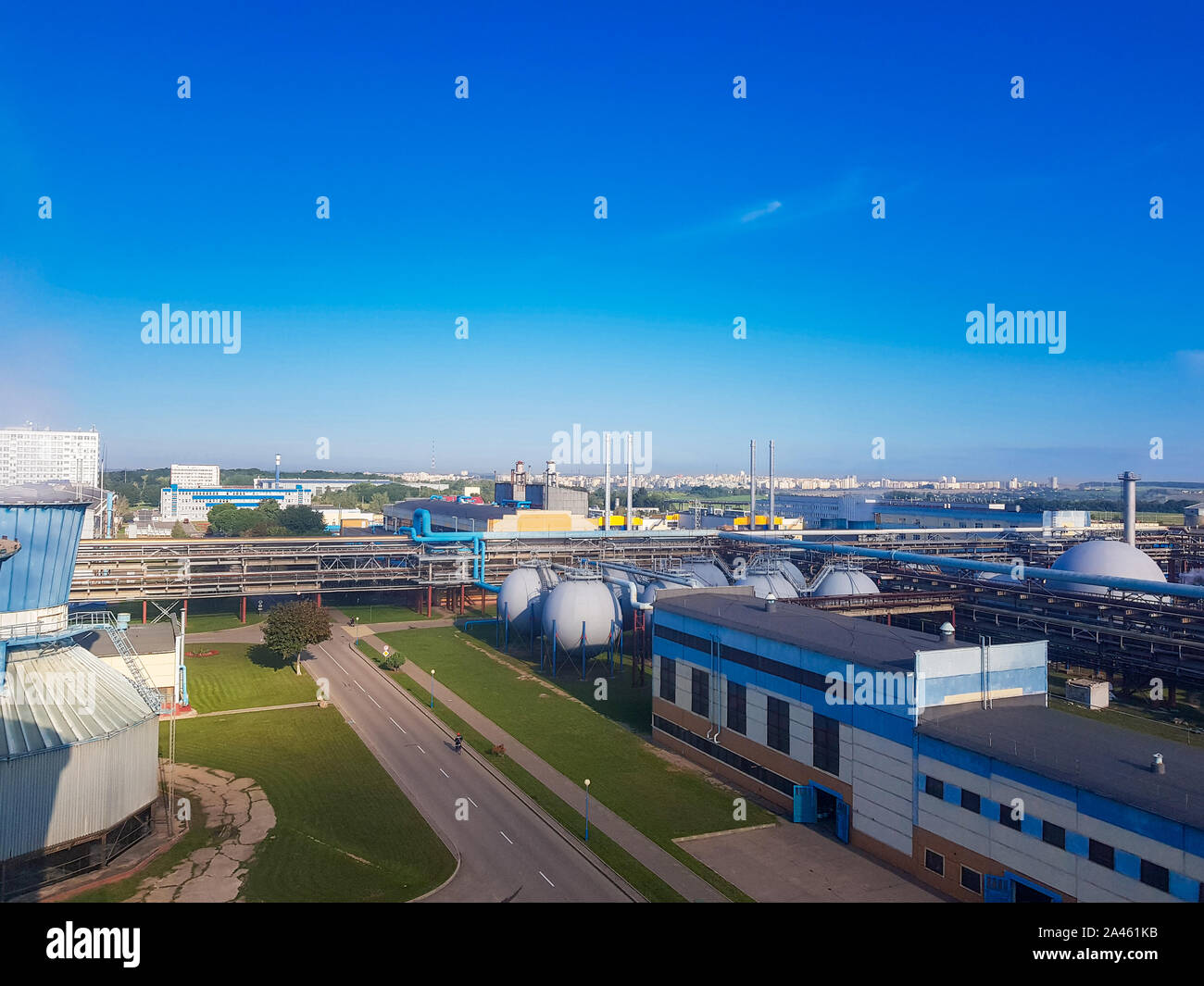 Usine de fabrication de produits chimiques. Ce sont des ateliers pour la production de : l'ammoniac, le méthanol, l'engrais minéraux, de l'urée, sulfate d'ammonium, les engrais de l'azote liquide Banque D'Images