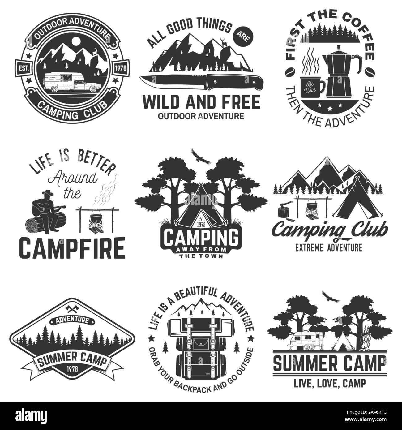 Ensemble de citations de l'aventure de plein air symbole. Vecteur. Concept pour chemise ou d'un logo, d'impression, de timbres ou de pièce en t. Vintage design avec sac à dos, café, montagnes, tente, feu de camp et de la forêt d'ossature Illustration de Vecteur