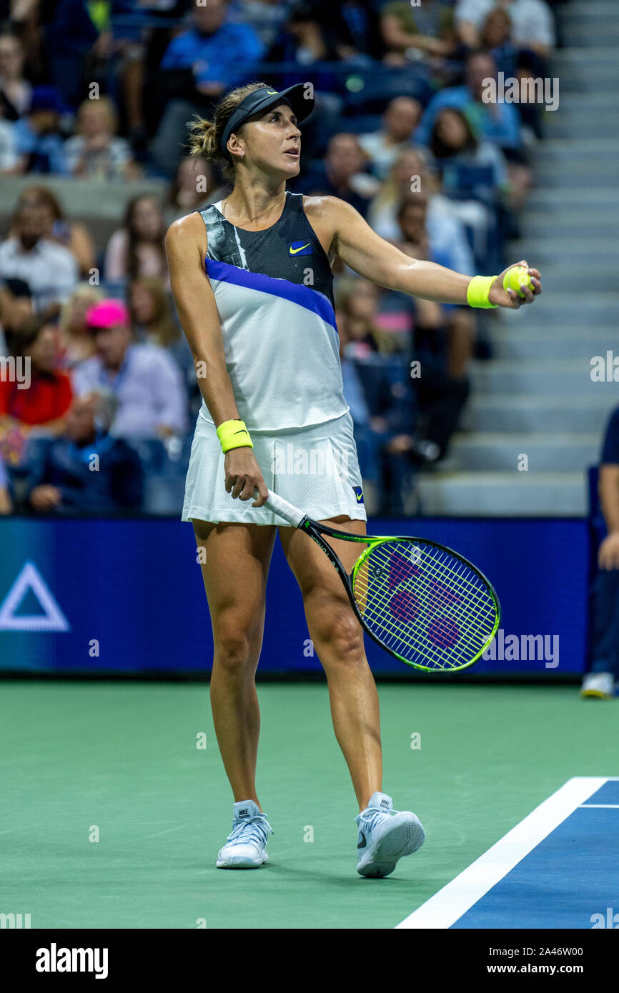 Belinda Bencic de Suisse en compétition dans la demi-finale de la femme de  l'US Open 2019 Tennis Championships Photo Stock - Alamy