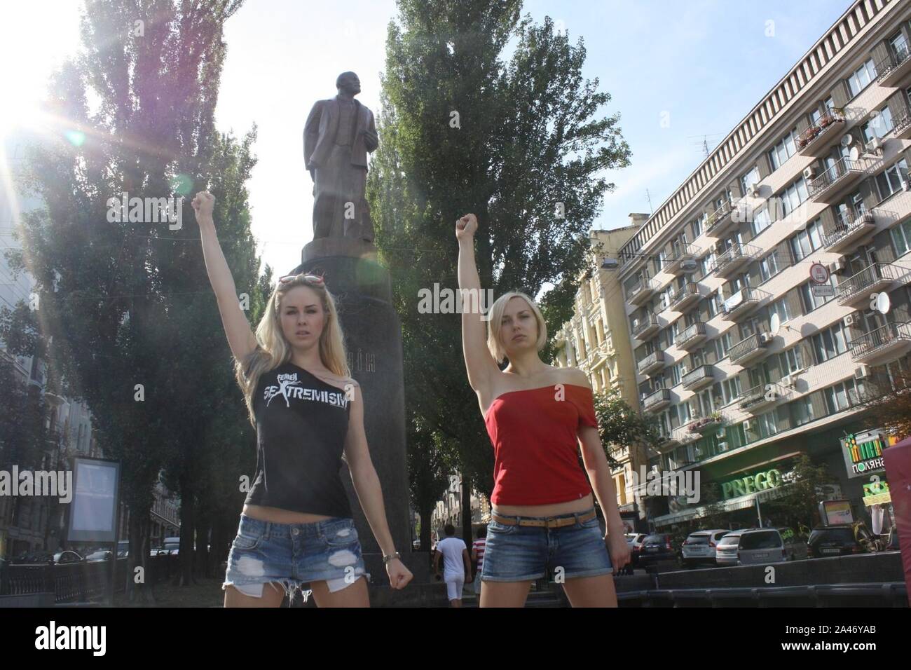 Femen - Alexandra Shevchenko et Yana Zhdanova. Banque D'Images