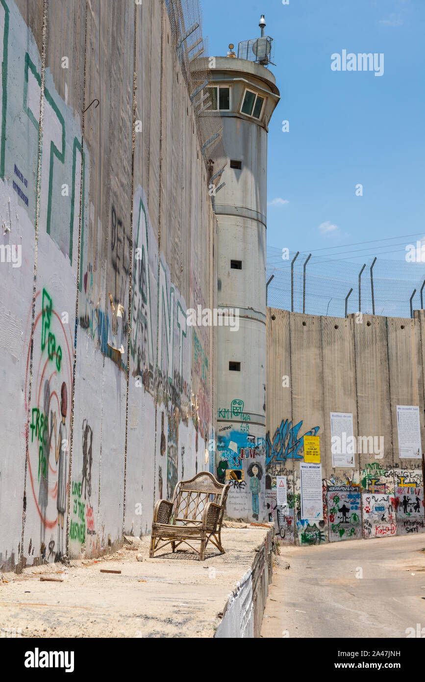 Barrière de Cisjordanie israélienne ou mur de séparation vu de la barrière palestiniens à Bethléem. La Palestine Banque D'Images