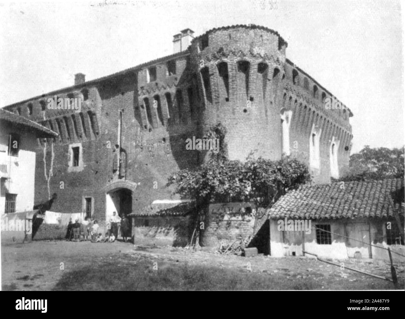 Fig 110, Castello di proh, angolo sud ovest, p198, foto nigra nigra, il novarese. Banque D'Images