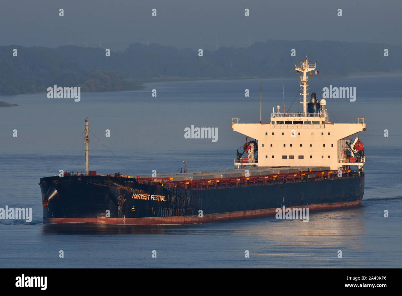 Hamburg-Blankenese Bulkcarrier Harvest Festival passant Banque D'Images