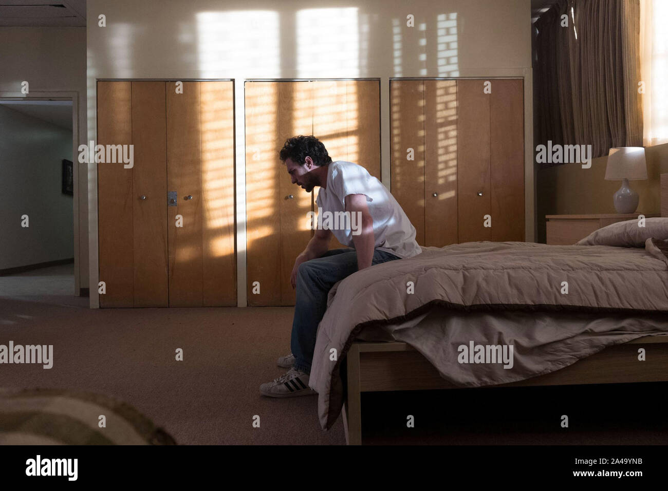 AARON TAYLOR-JOHNSON DANS UN MILLION DE PETITS MORCEAUX (2018), réalisé par SAM TAYLOR-JOHNSON. Photo crédit : La Société / Warner Bros / GROS, JEFF / Album Banque D'Images