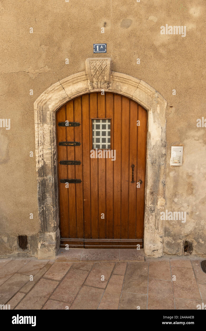 Vieille porte à San Remy, Provence, France. Banque D'Images