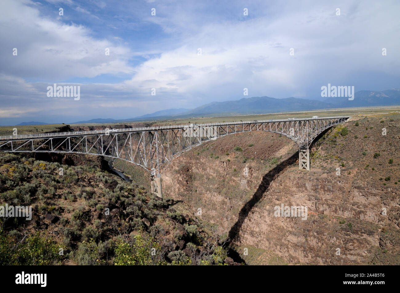 Le Rio Grande Gorge bridge, parfois appelée la Gorge de Taos, sur nous64 juste à l'extérieur de Taos, Nouveau Mexique. Banque D'Images