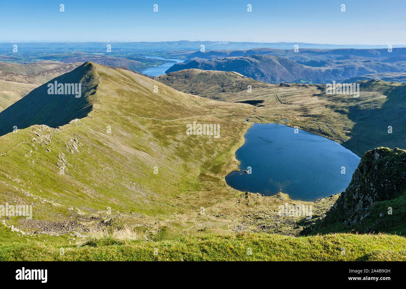 Swirral Catstye Edge, Cam, Ullswater et du Tarn, vu de Helvellyn, Lake District, Cumbria Banque D'Images