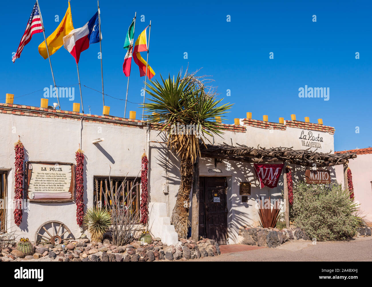 La Posta de Mesilla restaurant situé dans un style des années 1840 adobe hacienda et diligences Butterfield Stage Line pour le dans le Nouveau Mexique. Banque D'Images