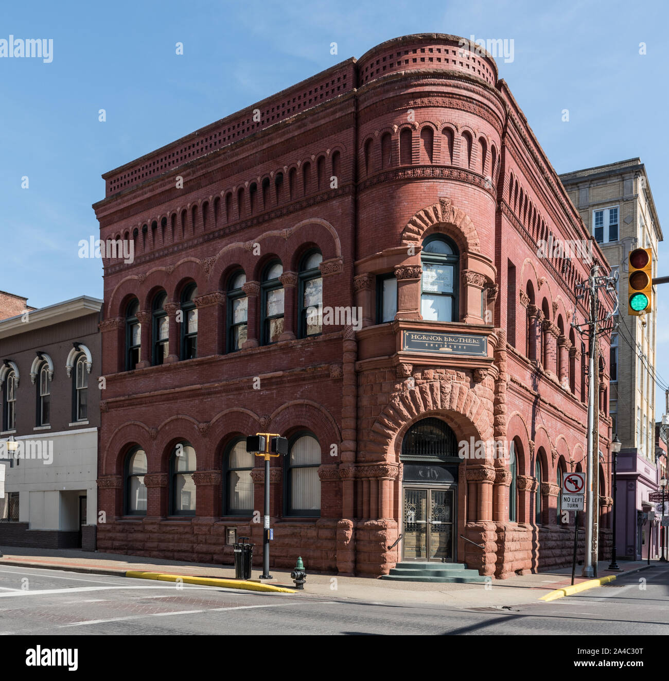 La Merchants National Bank (maintenant City National Bank) se trouvant au centre-ville de Clarksburg, West Virginia Banque D'Images