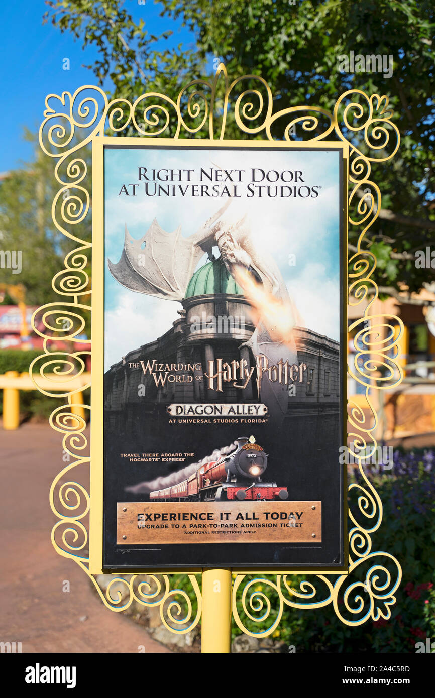 Signe, poster avec les directions de Traverse et attraction du Wizarding World of Harry Potter à Universal Studios Resort, Orlando, Floride, USA Banque D'Images