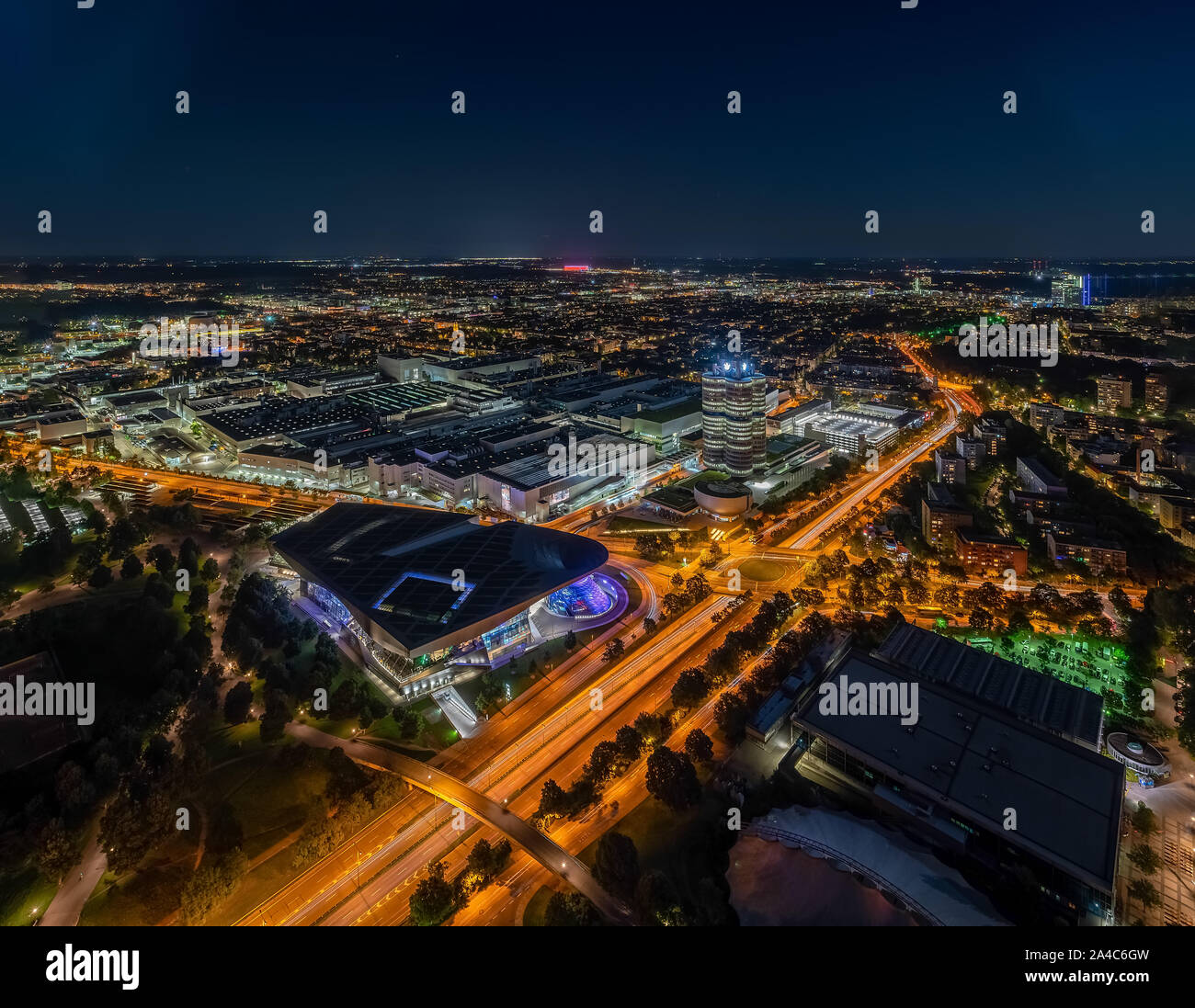 Au-dessus de Munich à partir de nuit lumineux, belles lumières. Banque D'Images
