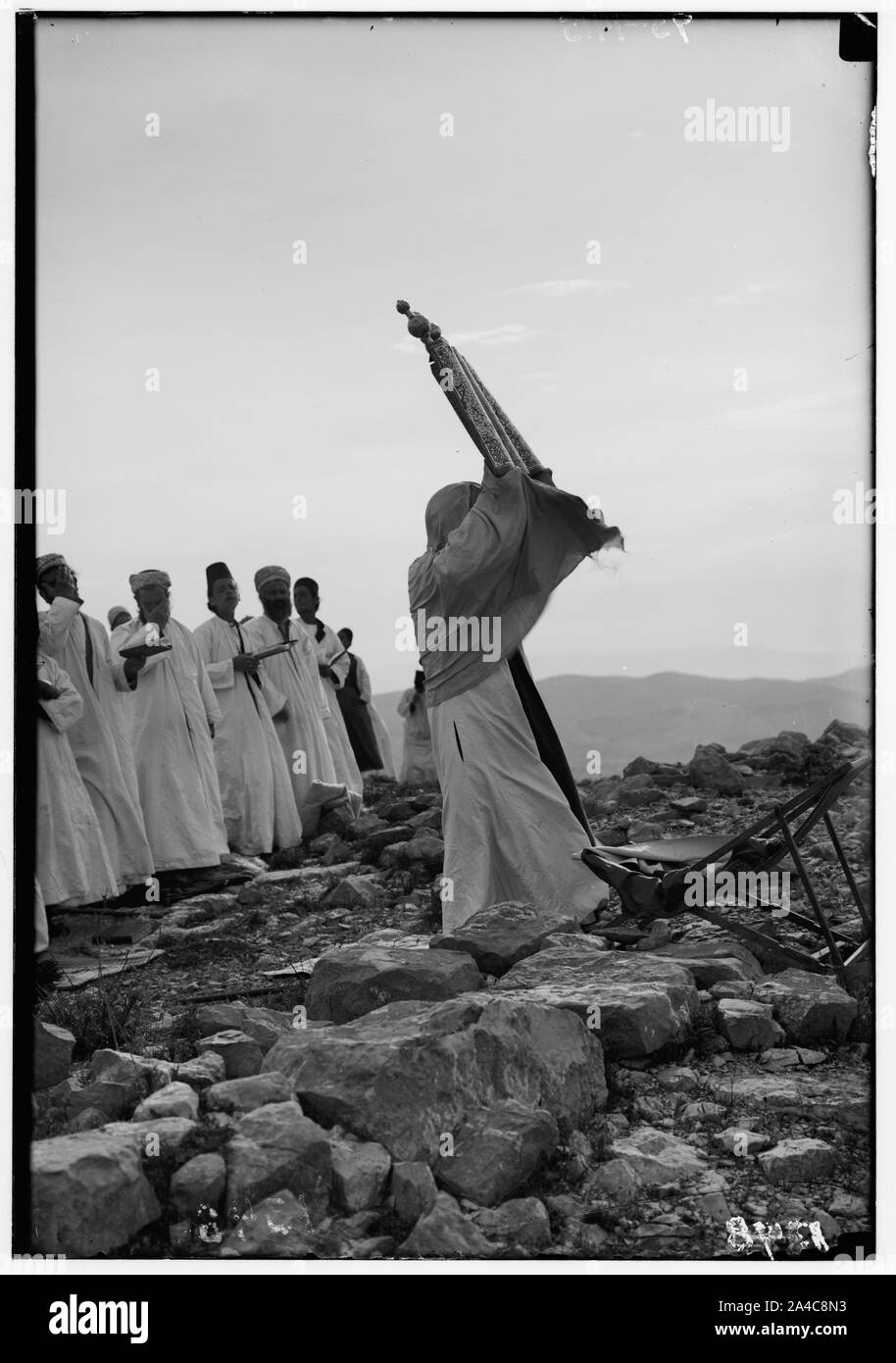 Le Samaritain pâque sur Mt. Garizim. L'exposition du grand prêtre faites défiler jusqu'à la Congrégation Banque D'Images