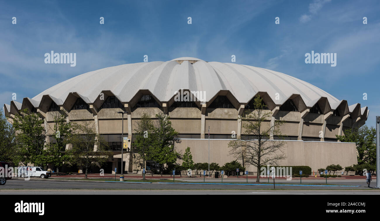 Le WVU Coliseum, un 14 000 places stade multi-usage situé sur le campus de Evansdale de West Virginia University de Morgantown, West Virginia Banque D'Images