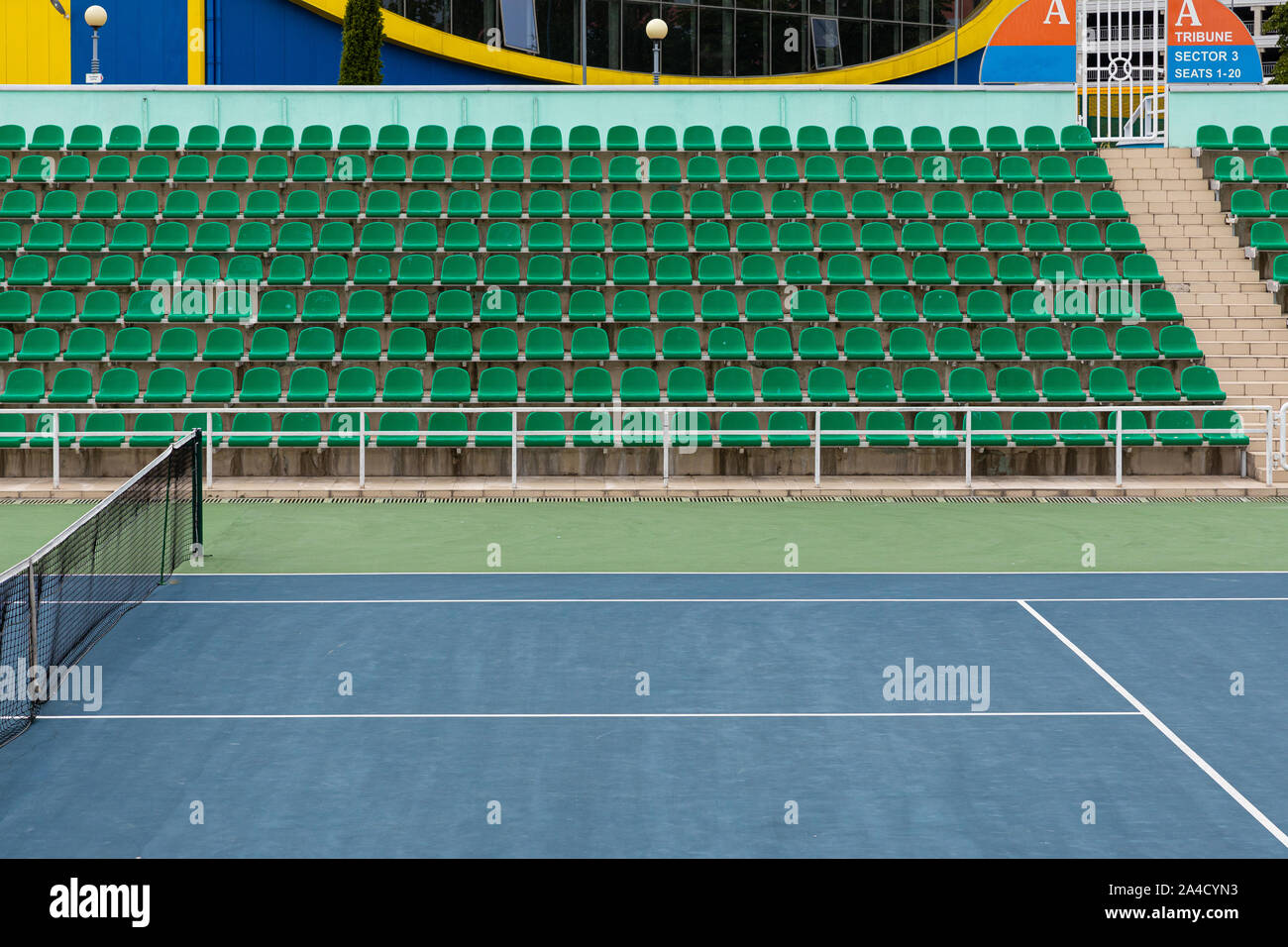Stade de tennis vide Banque de photographies et d'images à haute résolution  - Alamy