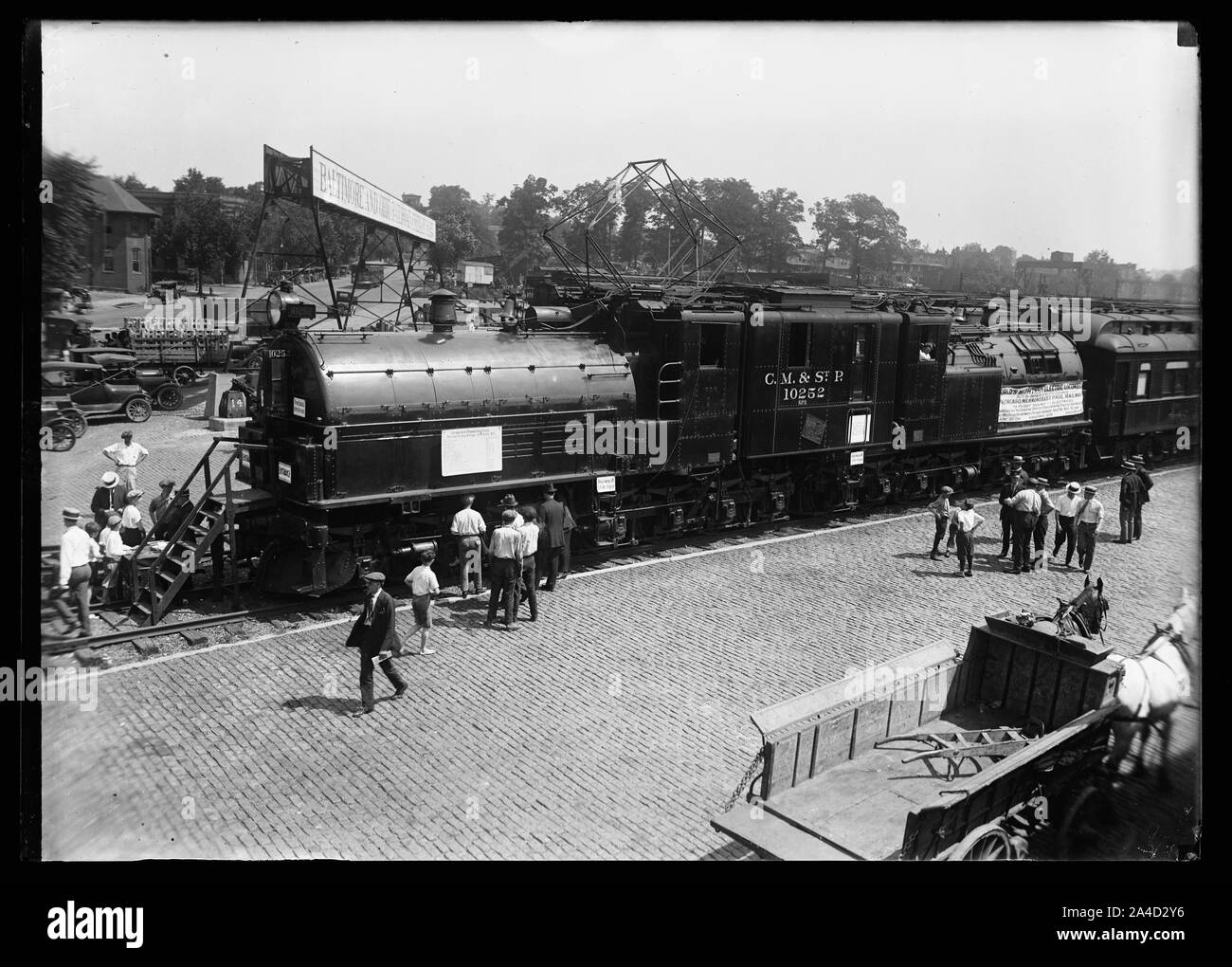 La plus grande et la plus puissante locomotive dans le monde maintenant sur exposition à Washington ce moteur électrique est présenté par le Chicago, Milwaukee, et St Paul de fer et la General Electric Co. Banque D'Images