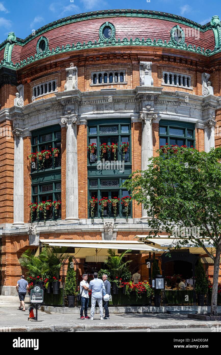 Façade DU RESTAURANT Il Teatro, LE CAPITOLE DE QUÉBEC, PLACE D'YOUVILLE, QUÉBEC, CANADA Banque D'Images
