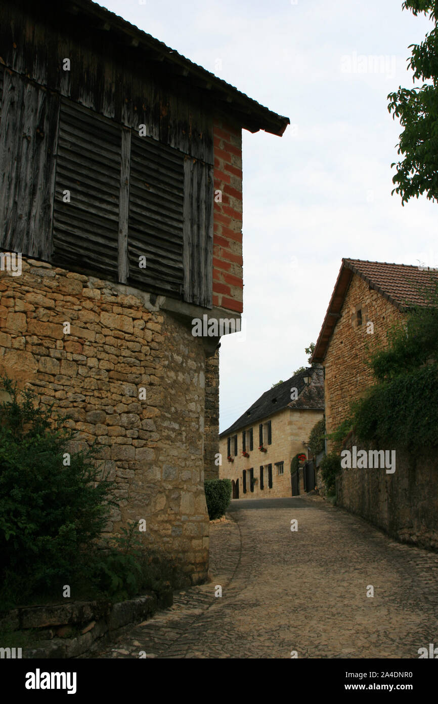 Bâtiment médiéval à saint-Amand de Coly (France) Banque D'Images