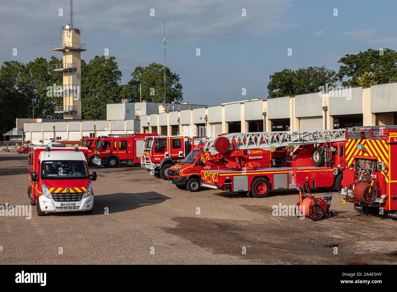 STATION D'INCENDIE À L'URGENCE, LES SERVICES DE SECOURS À ROANNE, Loire, France Banque D'Images