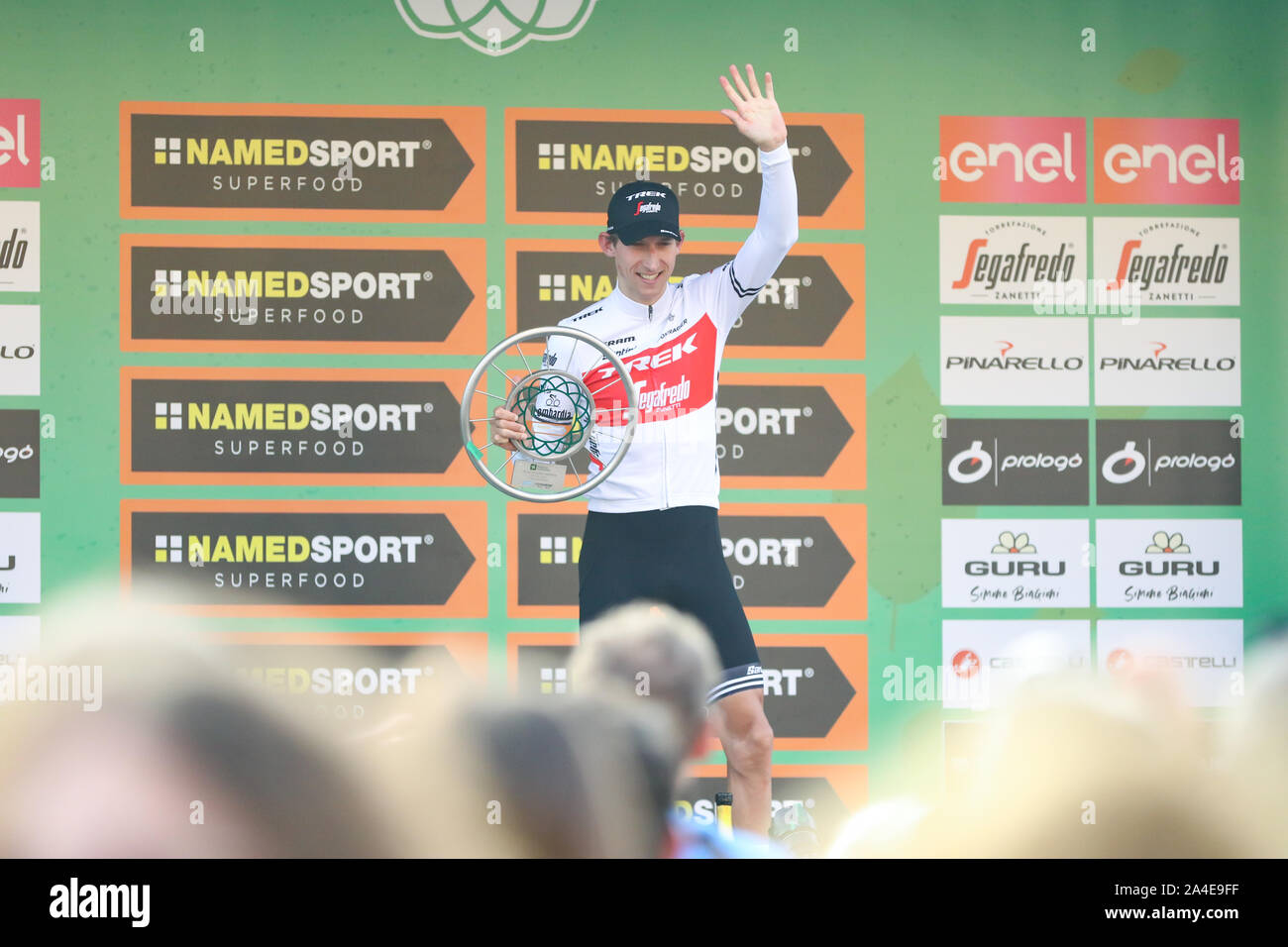 Bauke Mollema de Trek de l'équipe gagnant Segafredo présentation podium Il Giro di Lombardia 2019 Cycling Tour de Lombardie Como Italie Banque D'Images