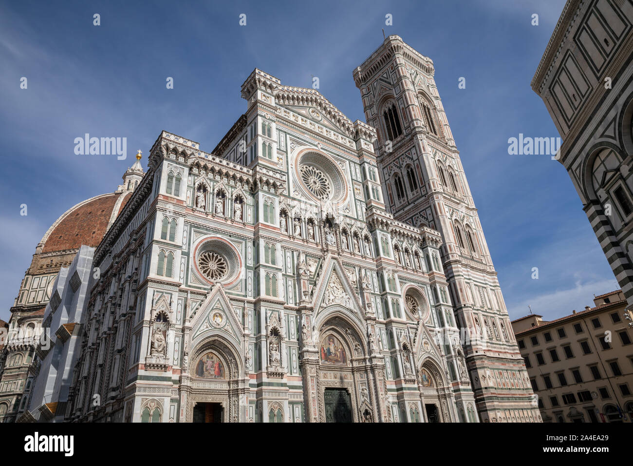 Florence, Italie - 24 juin 2018 : vue panoramique de Cattedrale di Santa Maria del Fiore (Cathédrale de Sainte Marie de la fleur) et le campanile de Giotto. Banque D'Images