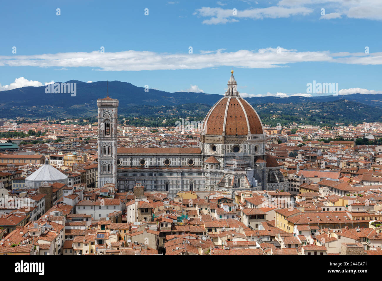 Vue Aérienne Vue panoramique de la vieille ville de Florence et Cattedrale di Santa Maria del Fiore (Cathédrale de Sainte Marie de la fleur) du Palazzo Vecchio Banque D'Images
