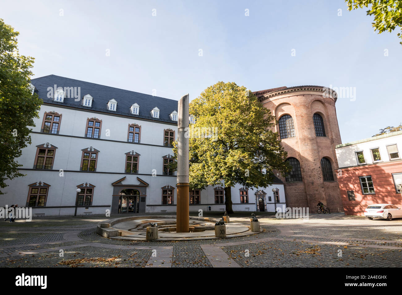 Trier, Allemagne. Le palais électoral (Kurfurstliches Palais), ancienne résidence des archevêques et électeurs de Trèves Banque D'Images