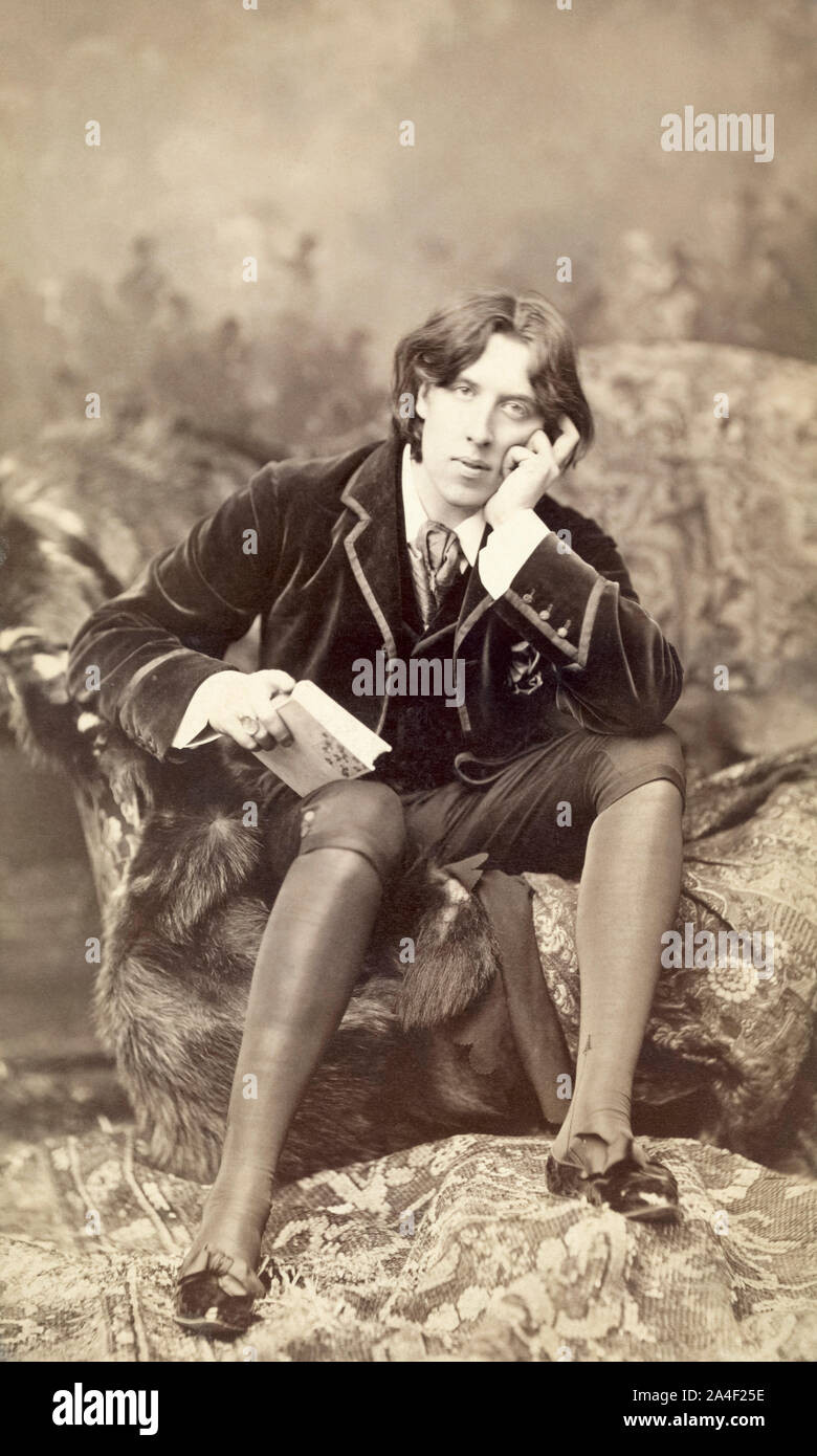 Oscar Wilde, 1854 - 1900. Le poète et dramaturge irlandais. Après une photogaph faite au début des années 1880 par le photographe américain Napoléon Sarony. Banque D'Images