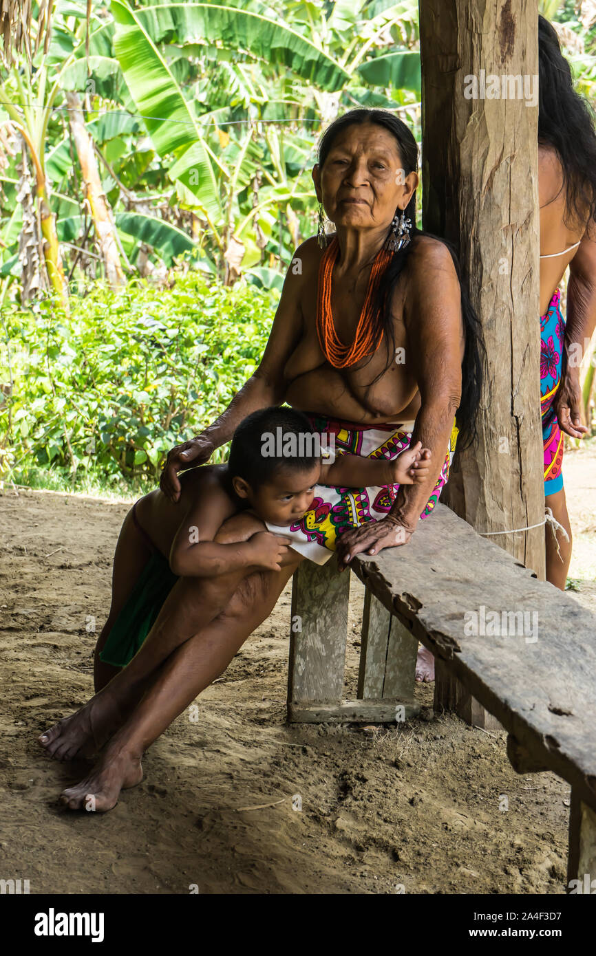 San Antonio Wou Naan tribu autochtone, Parc National de Soberania, Panama Banque D'Images