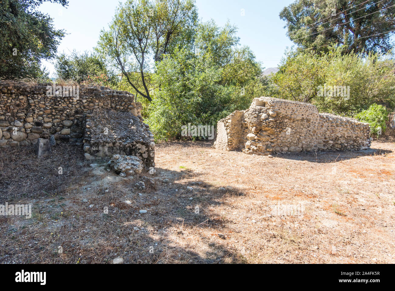 Le reste de la partie de l'aqueduc de la Mission San Buenaventura, un 7-mile de long que l'eau du système livré de San Antonio Creek. Banque D'Images