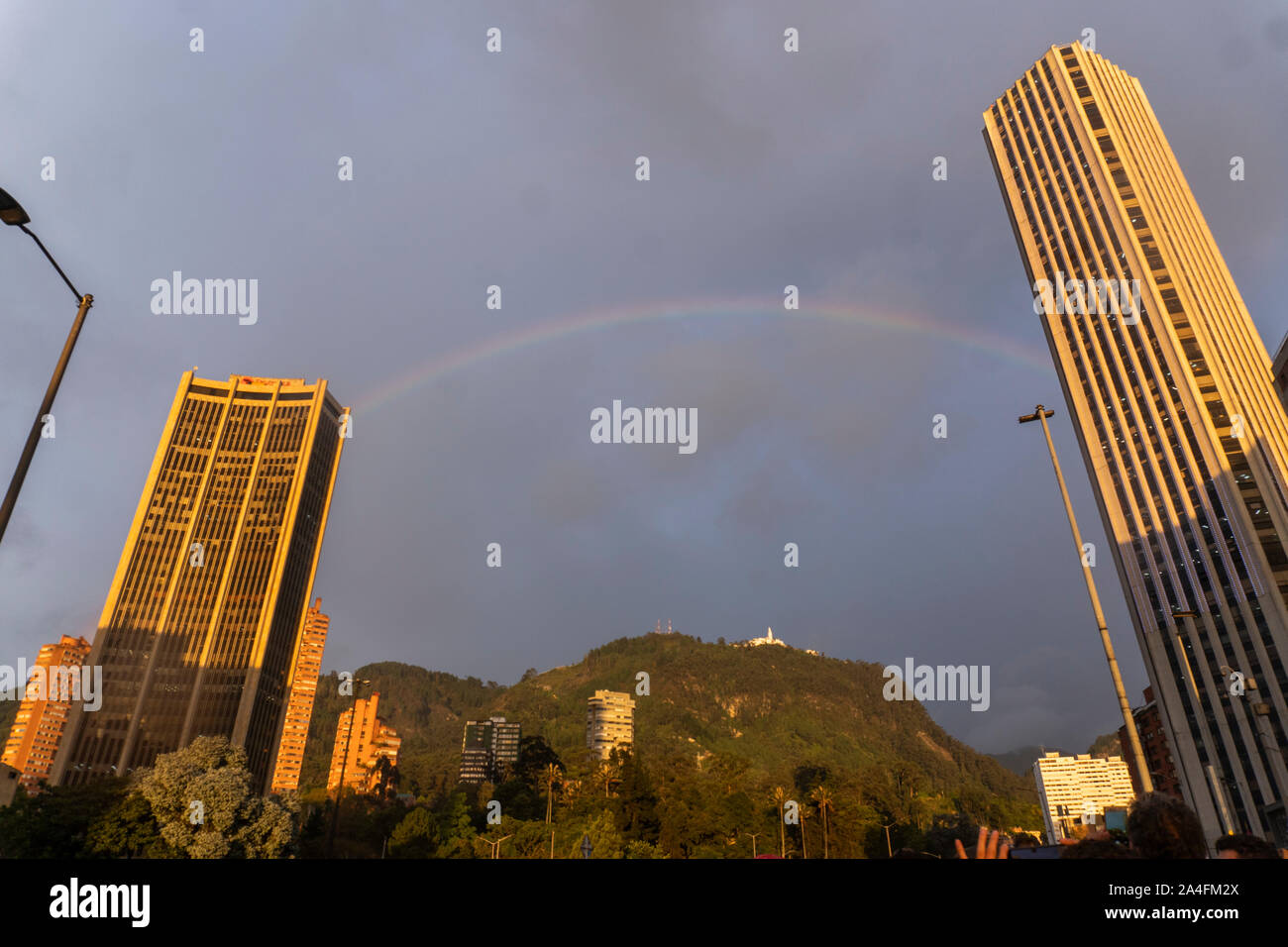 Jour nuageux dans le centre international de Bogota Banque D'Images