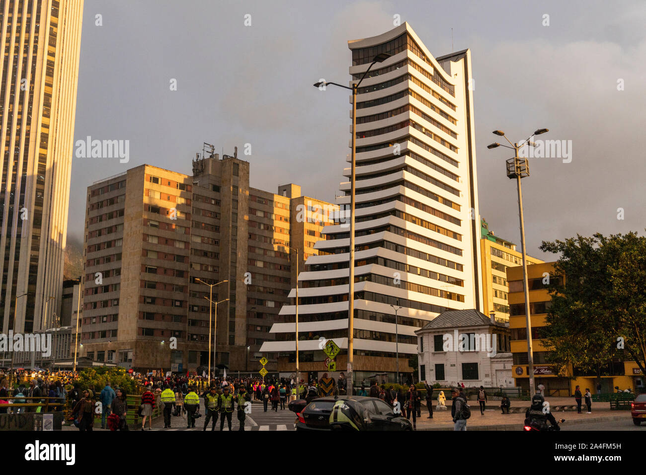 Jour nuageux dans le centre international de Bogota Banque D'Images