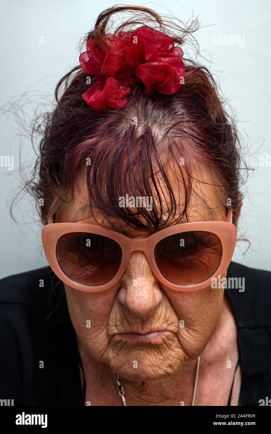 Portrait d'un britannique âgé de 80 ans, femme Banque D'Images