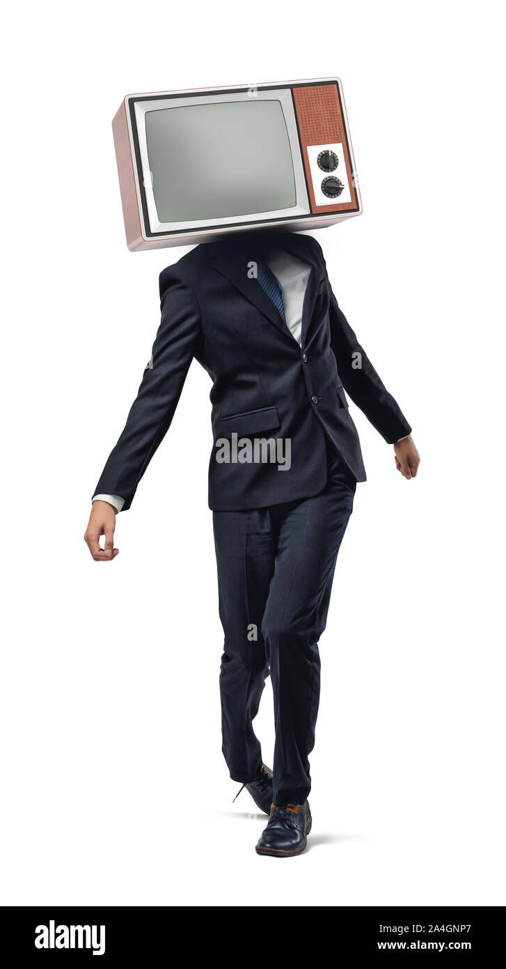 Un businessman walking instabilités sur ses jambes et portant un plat rétro au lieu de sa tête. Banque D'Images