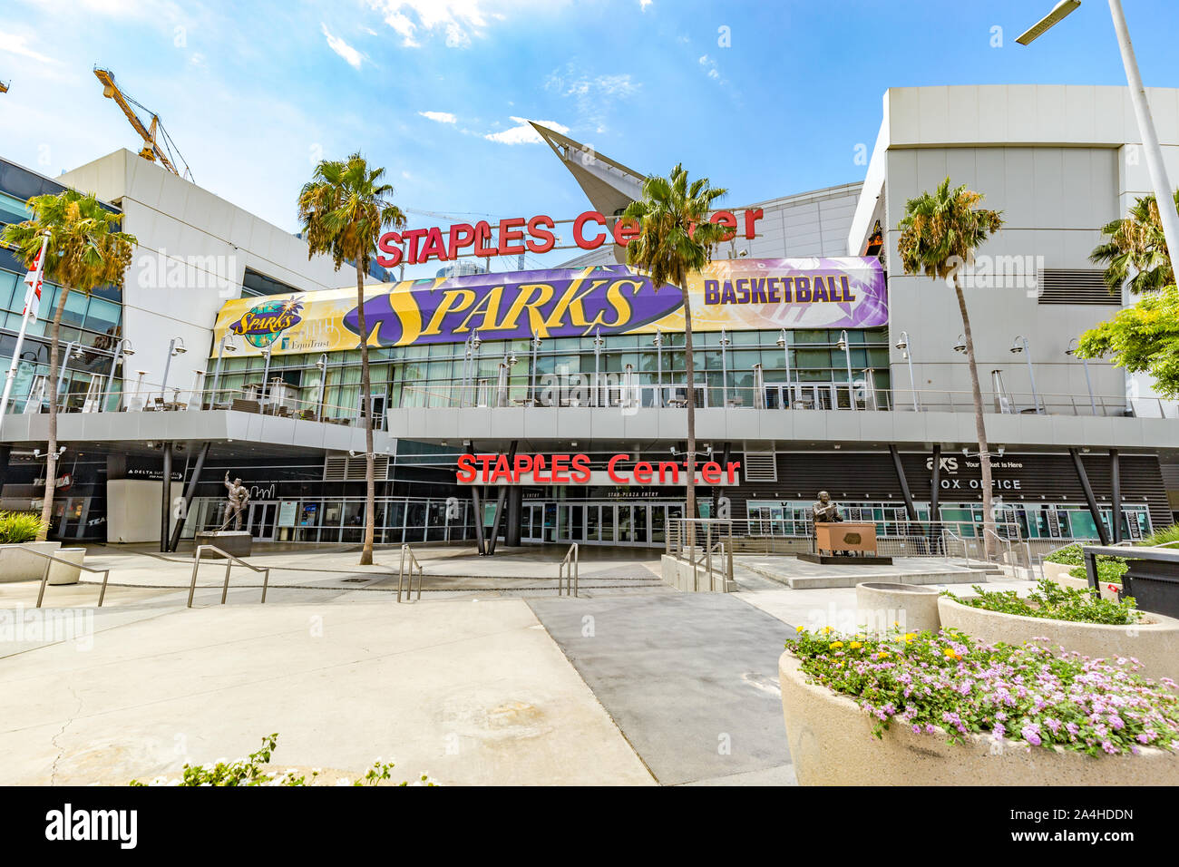 Vue extérieure du Staples Center dans le centre-ville de Los Angeles, Californie est une salle de concerts et de sports arena Banque D'Images