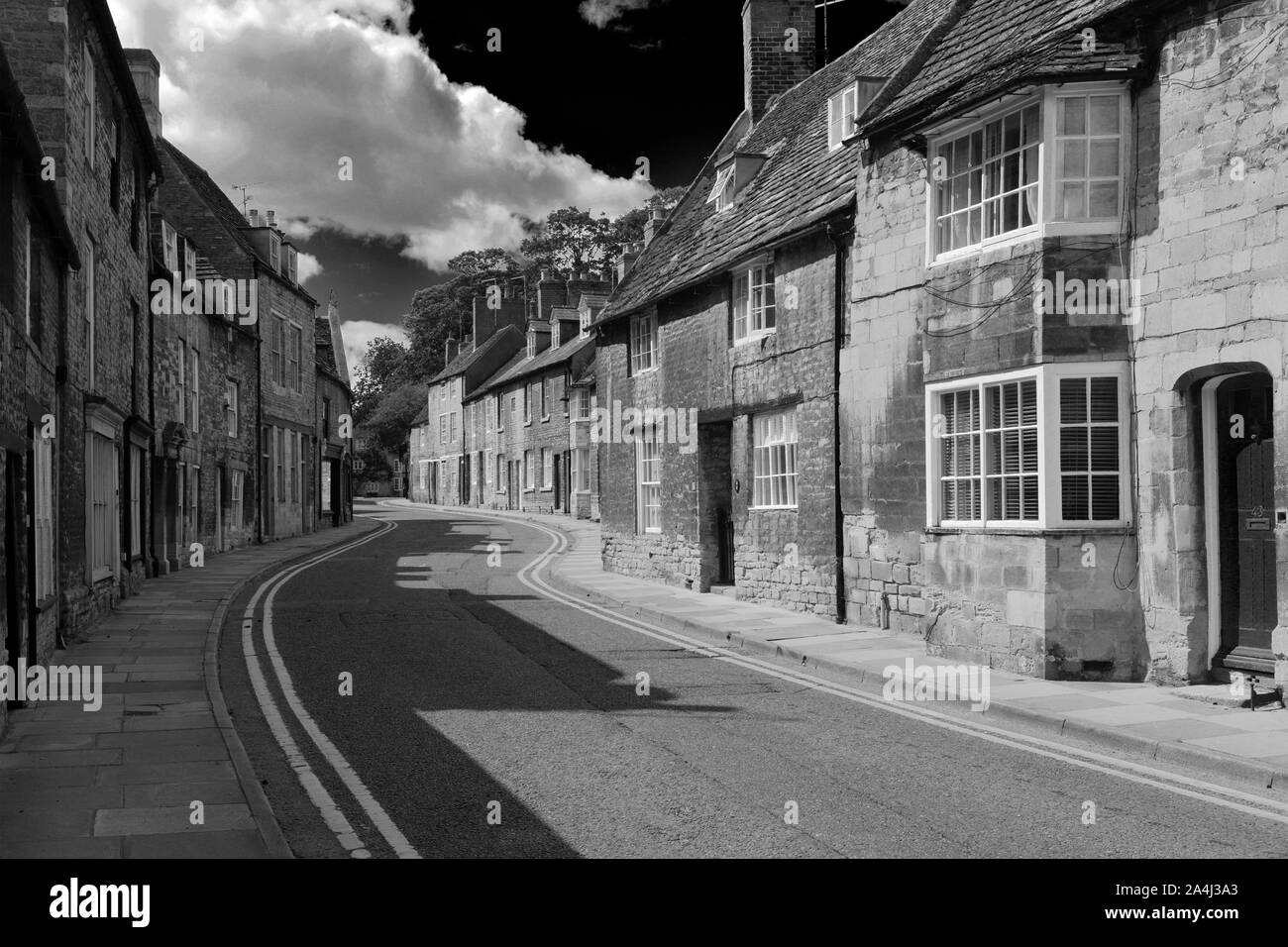 Street view en Castel Guelfo di Bologna Ville, Northamptonshire, Angleterre, Royaume-Uni Banque D'Images