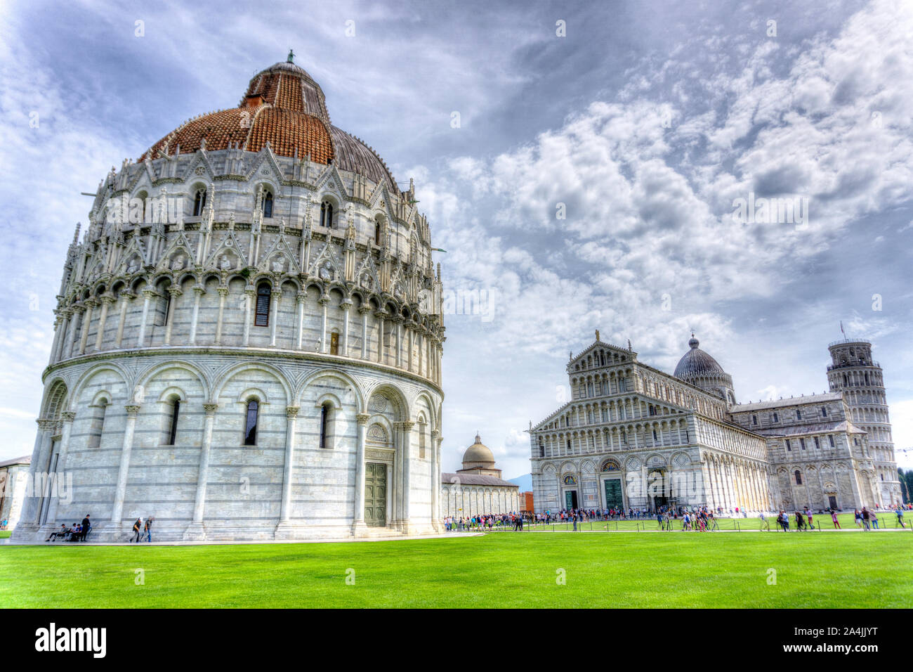 Italie, Toscane, Pise, la Piazza dei Miracoli, Baptistère de San Giovanni et Santa Maria Assunta Cathedral Banque D'Images