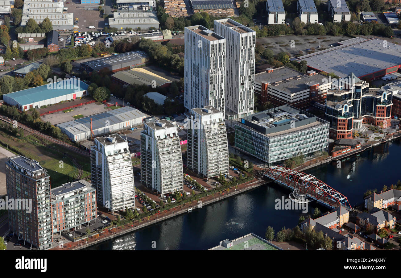 Vue aérienne de la vue aérienne de l'NV et bâtiments Place BUPA, Salford Quays, Manchester, UK Banque D'Images