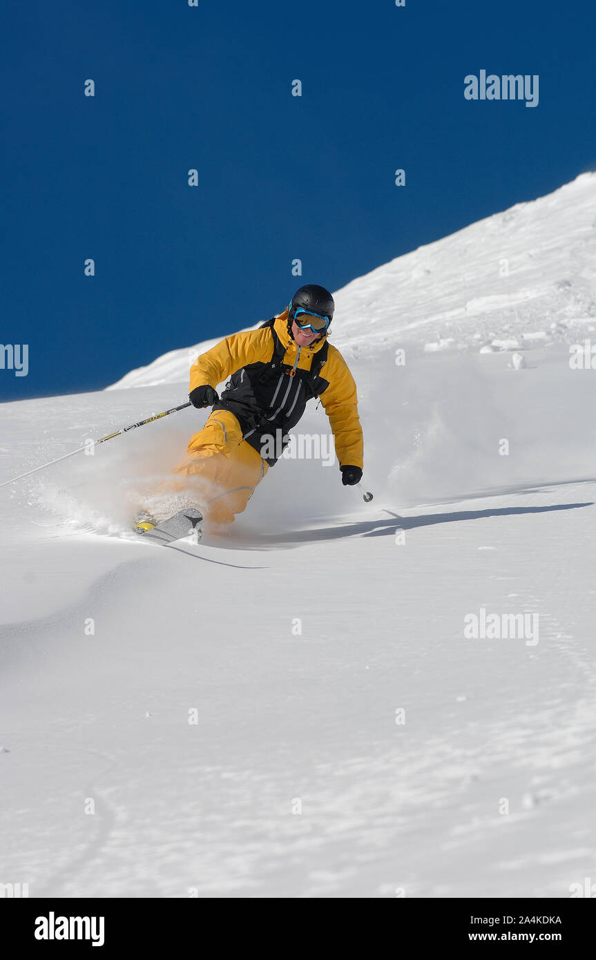Le Télémark, ski extrême, raide, Obertauern, Autriche Banque D'Images