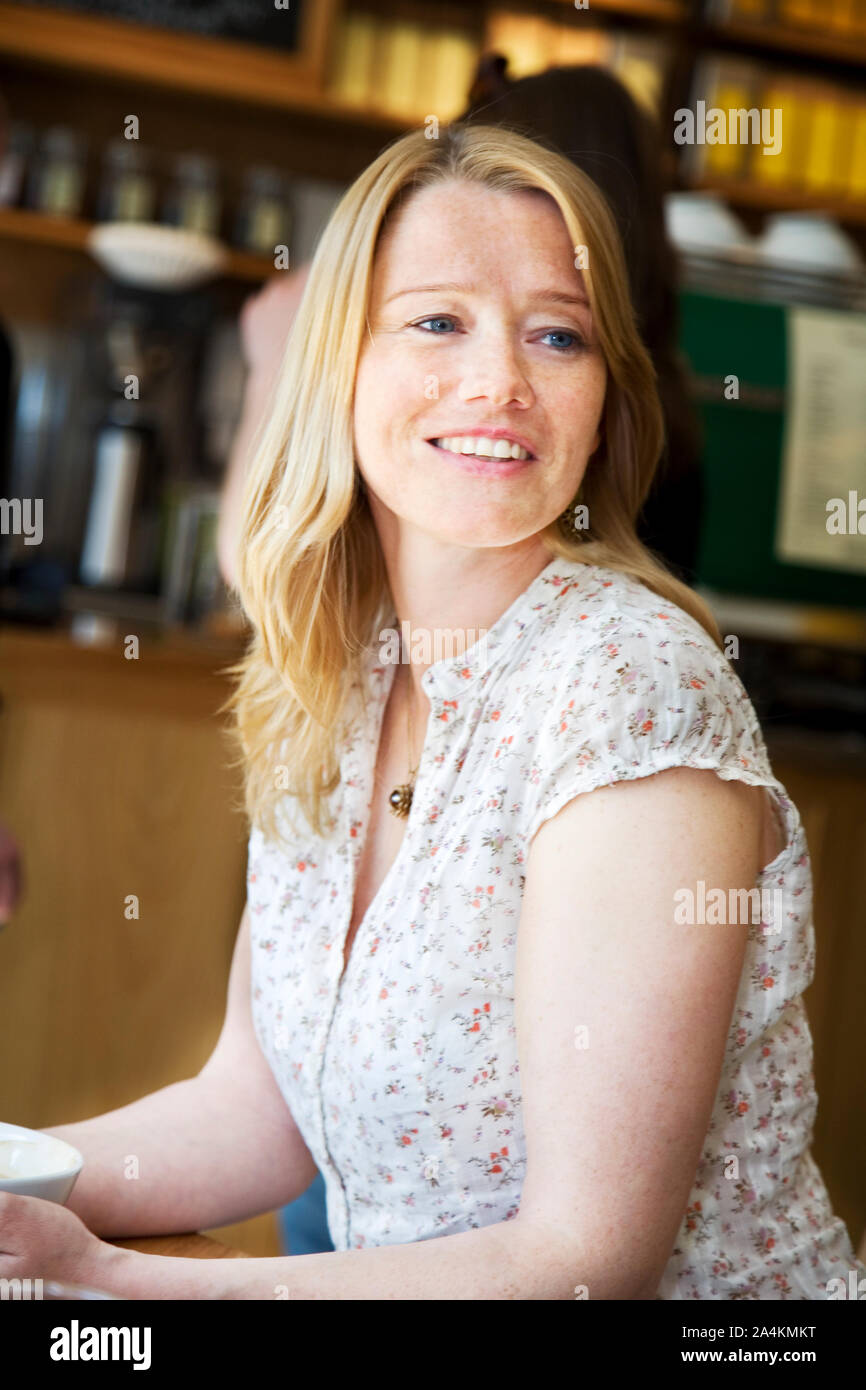 Femme en nerlÂØkka'GrÂ Banque D'Images