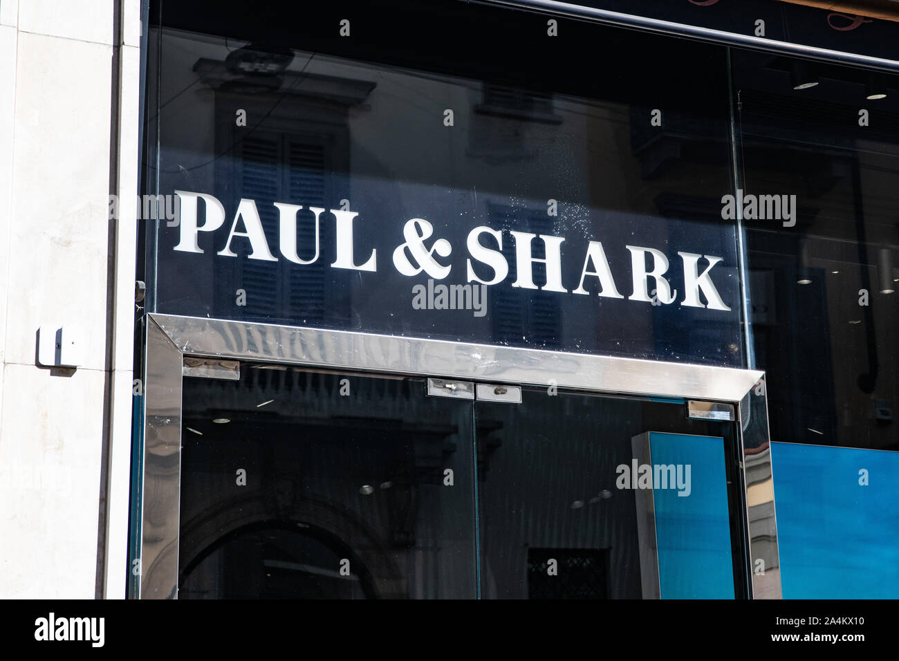 Milan, Italie - 21 septembre 2019 : Paul & Shark magasin à Milan. Zone Montenapoleone. Fashion week shopping Banque D'Images