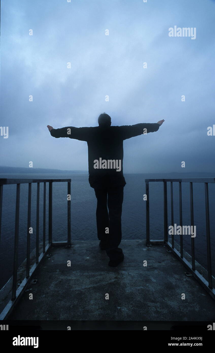 Homme à la pier Banque D'Images