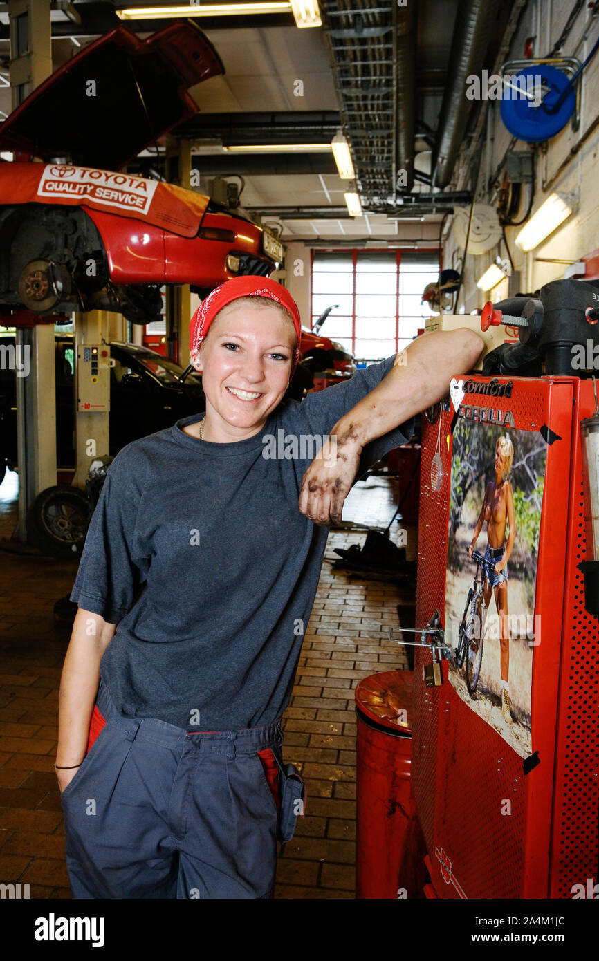 Mécanicien automobile féminin Banque D'Images