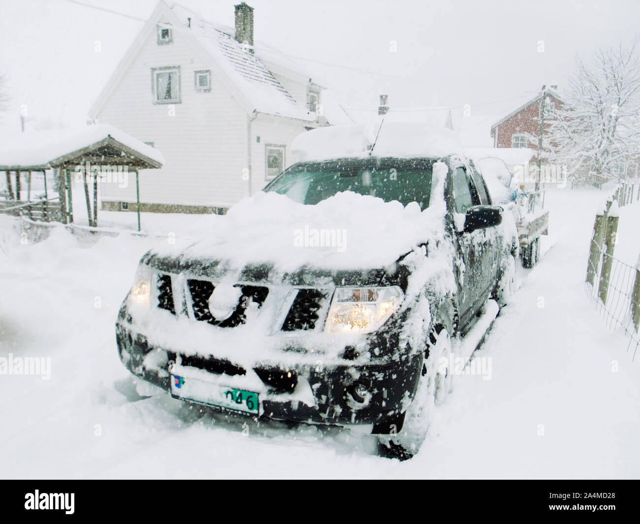 Dans Hellandsbygd voiture neige Banque D'Images