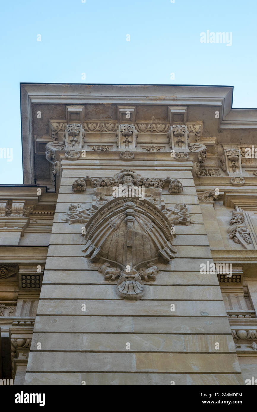 Musée national d'histoire de la Roumanie à Bucarest, Roumanie. Musée national d'histoire de la Roumanie sur un jour d'été ensoleillé avec un ciel bleu. Ang faible Banque D'Images